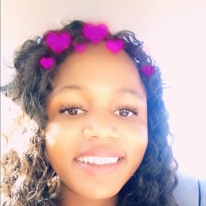 Meet your Posher, Elisha